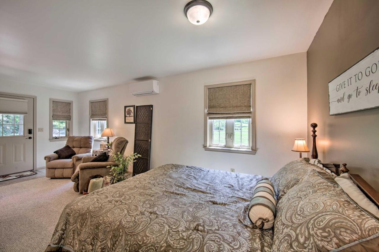 Cozy Garden Room In Welsh Mountain Suites! New Holland Eksteriør billede