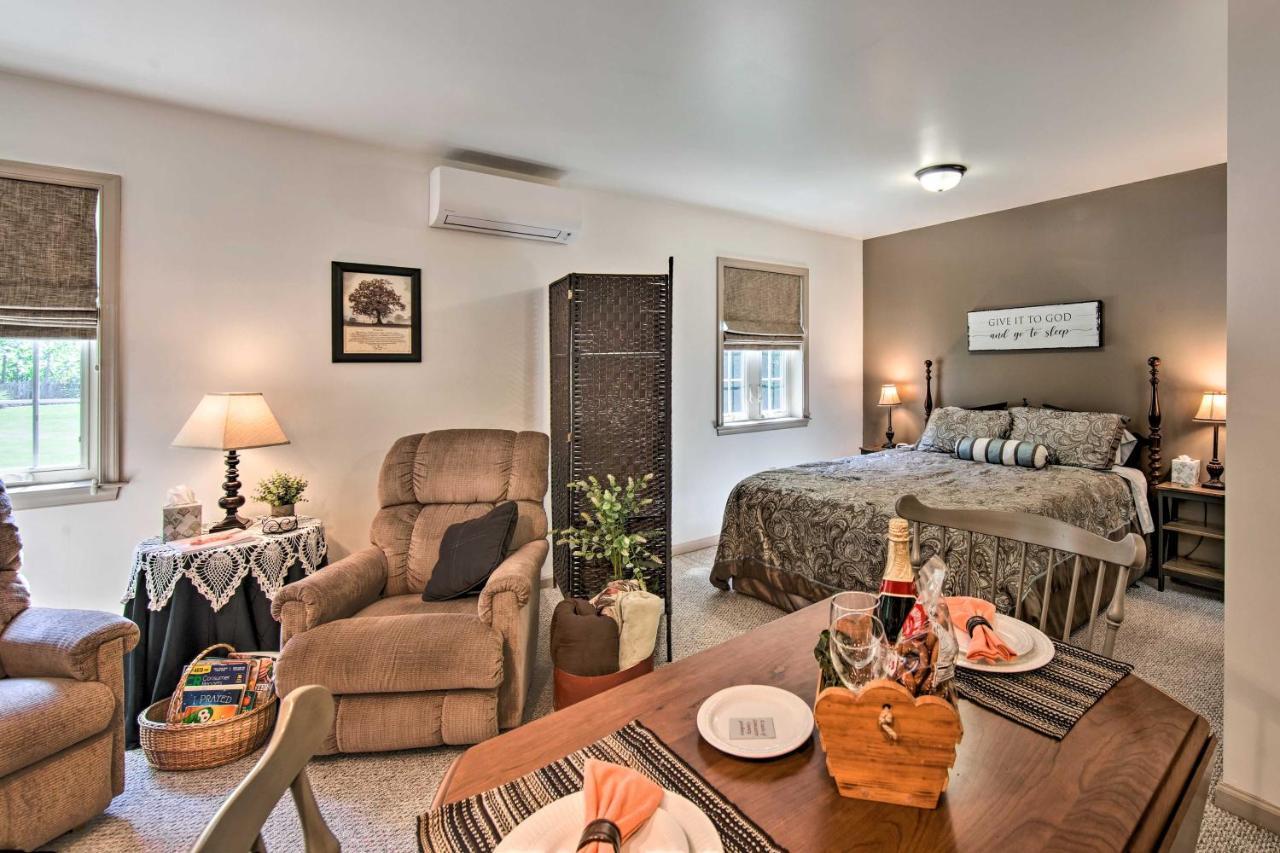 Cozy Garden Room In Welsh Mountain Suites! New Holland Eksteriør billede