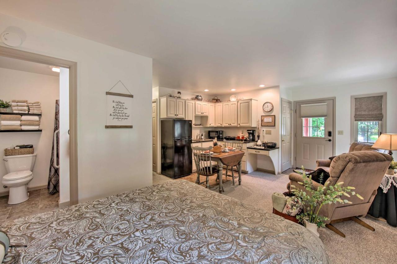 Cozy Garden Room In Welsh Mountain Suites! New Holland Eksteriør billede